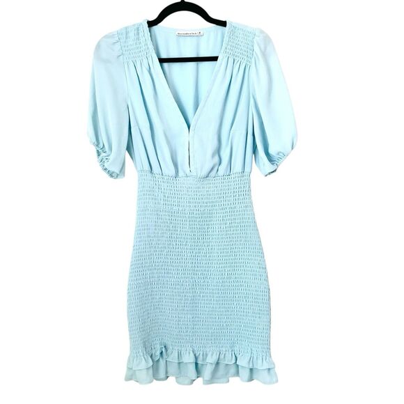 Abercrombie Fitch Dress Women M Pastel Baby Blue Smocked Mini Puff Coquette Prep - Picture 1 of 9
